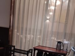 -煲王粤菜餐厅(中侨中心店)