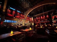 -FOUR PLAY BAR