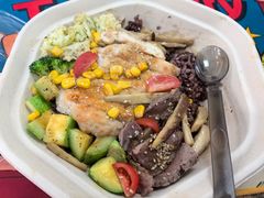 -POKEE VIA&Brunch·维娅(重庆来福士店)