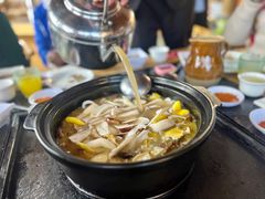 -有一锅·野生菌黑山羊腊排骨火锅(古城北门店)