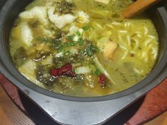 -周鱼小馆石锅酸菜鱼(活力汇店)