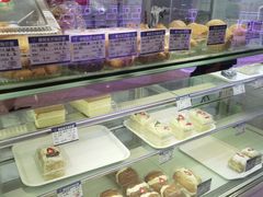 -白玉兰食品甜凤店(合生汇店)