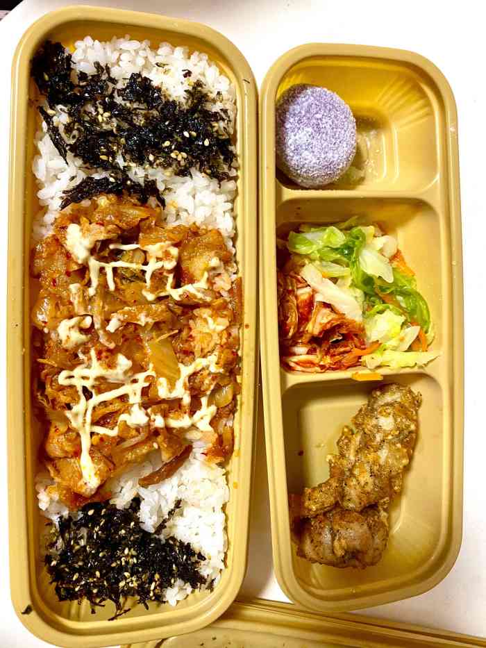 奈良小鹿·精致便当(梅陇店)-"周六在公司加班一个人不想出去吃饭