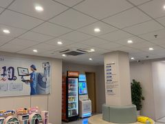 -上海大学附属上海和平眼科医院