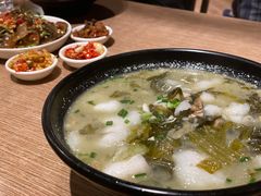 -胖子鱼粉(采霞街店)