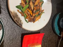 盐焗菌菇-丝路金桃·新疆菜(徐汇店)