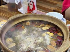 -广味炭炉鸡煲(宝业路分店)