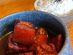 古法秘制红烧肉-檐下风铃酒馆