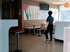 -麦当劳(得来速车道点餐 五里墩店)