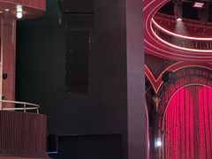 -交通银行前滩31演艺中心