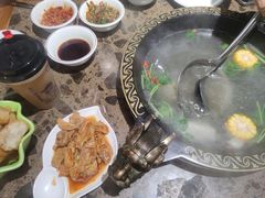 -悦牧·酸汤牛肉火锅(沃尔玛店)