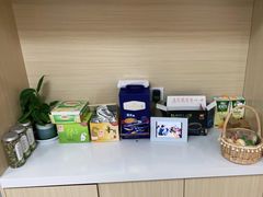 -猴有戏教育戏剧·音乐剧·主持口才·演讲朗诵辩论(环球港华师大校区)