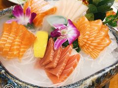 -青瓦餐厅·生鱼片·韩园烤肉(西塔店)