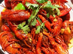 -虾弄弄海派小龙虾·牛羊蝎子火锅