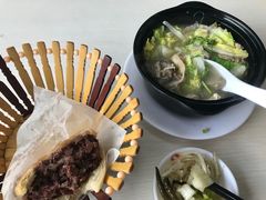-闫家驴肉老店(华电一校店)