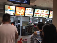 -麦当劳(中唱大厦店)