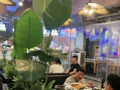 大堂-何师烧烤·香辣蟹·川菜·30年老品牌(太古里旗舰店)