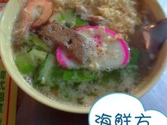 -六合夜市