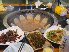 -三里屯土灶炖公鸡地锅鸡(江东店)