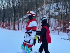 -亚布力新体委滑雪场