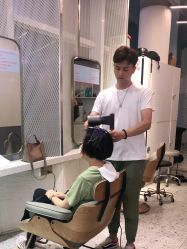 -PE SALON 