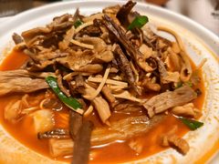 -吕氏疙瘩汤·新派鲁菜(欢乐汇店)