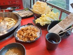 谭公酥肉-谭鸭血老火锅(万象九宜城店)