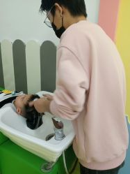 -爆米花儿童美发乐园