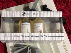 -Bath & Bloom Flagship Store at Central World