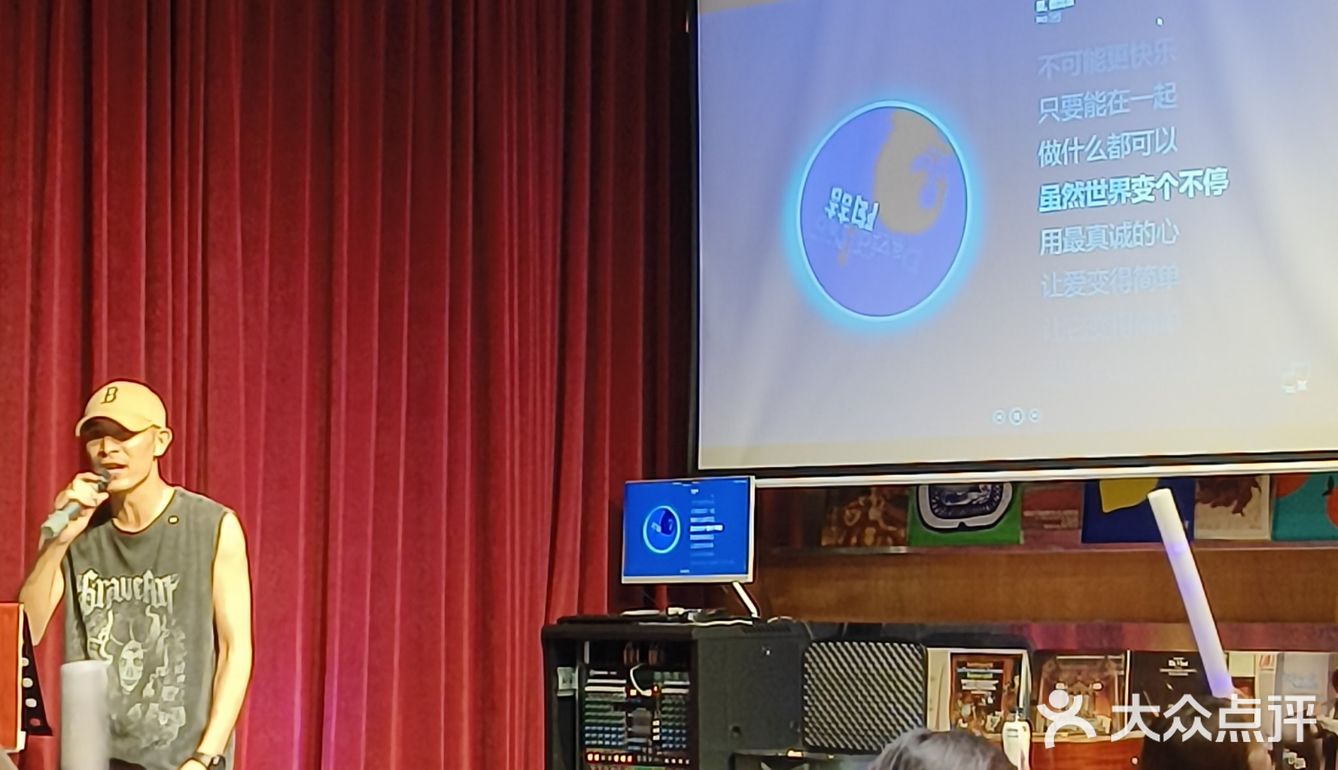 来这里，扭个头就能交到朋友[点赞]