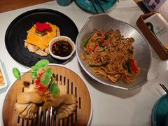 -荷塘秋月·本帮江浙菜(国权路店)