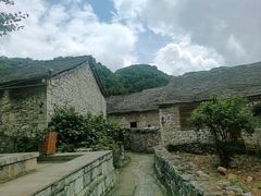 -高荡千年布依古寨旅游景区