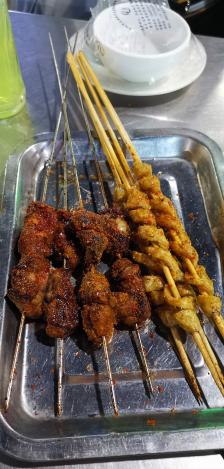 海老大烧烤涮牛肚羊蝎子(塔西店)-"个人感觉洛阳的烧烤要比西安的好吃