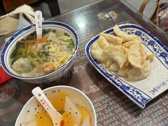 -长人馄饨铺(解放街店)