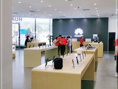 -华为授权体验店(中山公园来福士)