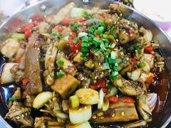 牛蛙爱上虾-小民大排档(光谷店)