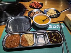 -唯成•韩国炭火烤肉 유성고기