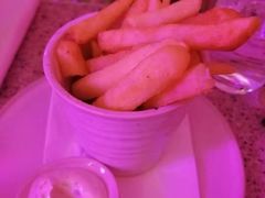 -Pinchy's Lobster & Champagne Bar