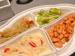 -左庭右院鲜牛肉火锅黑金店(陆家嘴中心店)