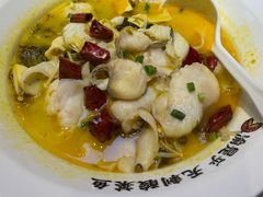 -渝是乎酸菜鱼·川渝小炒(新世界百货望京店)