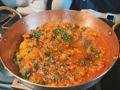 铜锅油焖鸡-Ameigo梅果·云贵川bistro(长宁来福士店)