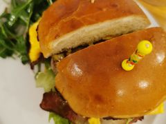 鸡蛋牛肉汉堡-Egg•Allday Brunch(襄阳北路店)
