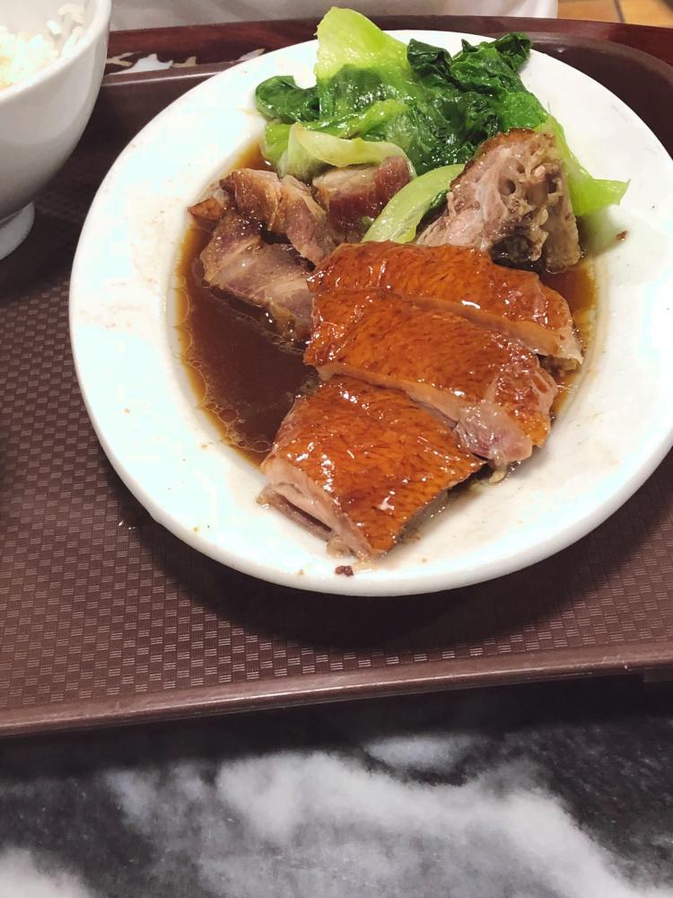 利苑烧味(体育路店)-"乜d肉比厨师偷食晒咩,皮包骨甘点食.一碟.