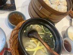 -馋三尺蟹粉小笼(人民广场店)