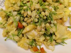 -香巴拉云南餐厅(华莱坞店)