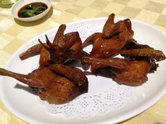 招牌烤乳鸽-石岐佬中山菜馆(张溪店)