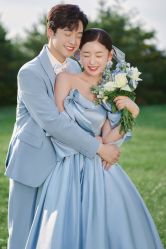 -现代经典婚纱摄影