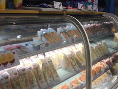 面包甜点陈列柜-一鸣真鲜奶吧(温州南站店)