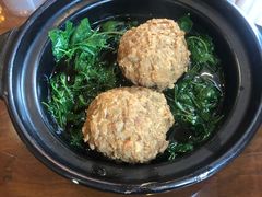 蟹黄狮子头-鸿运酒楼