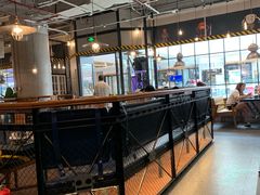 自助取餐区-机器人火炉披萨